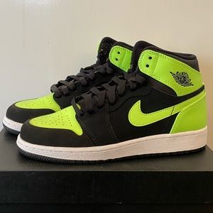 Air Jordan 1 retro high “Ghost Green”